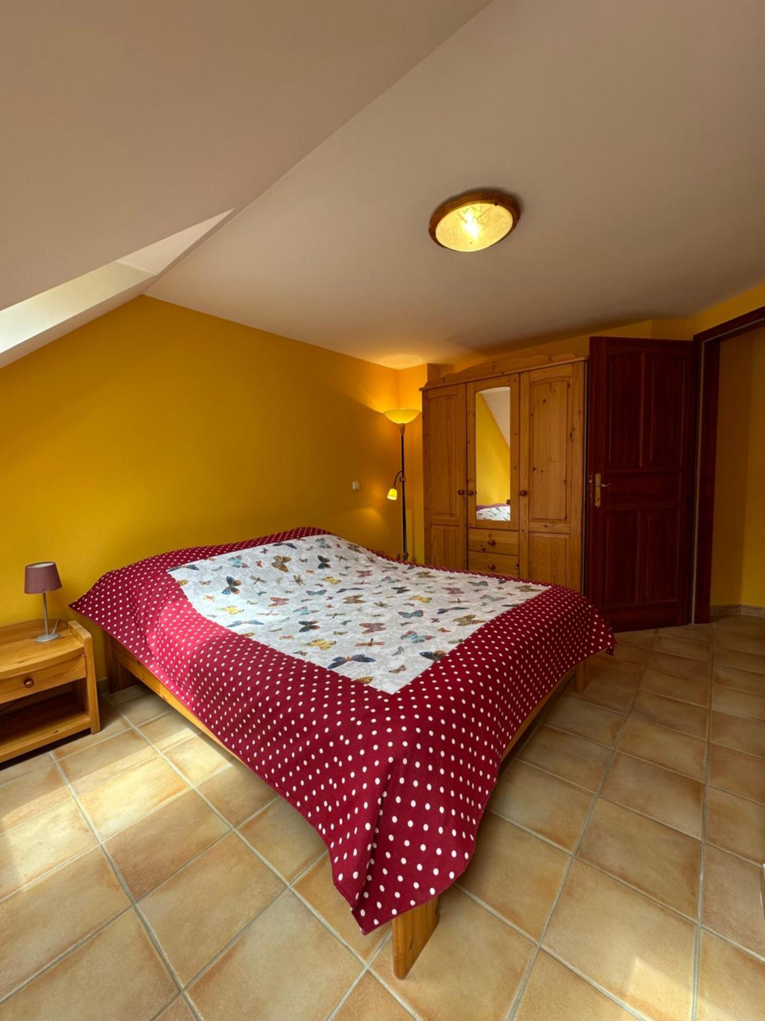 Apartment Roman Villa เฮวิซ ภายนอก รูปภาพ